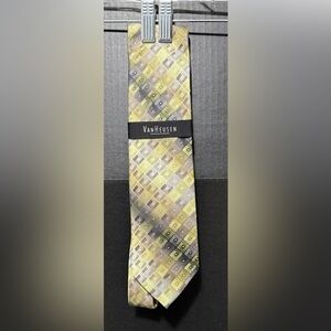 🪩Van Heusen Olive Geometric Silk Neck Tie